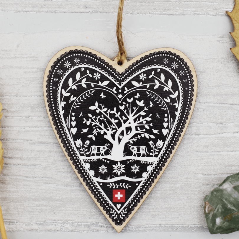 Swiss Folk Art Heart scherenschnitte, decoupage Wooden Decoration