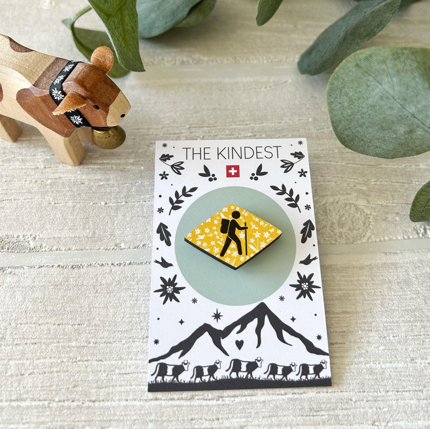 "Wanderweg" Pin Badge en bois