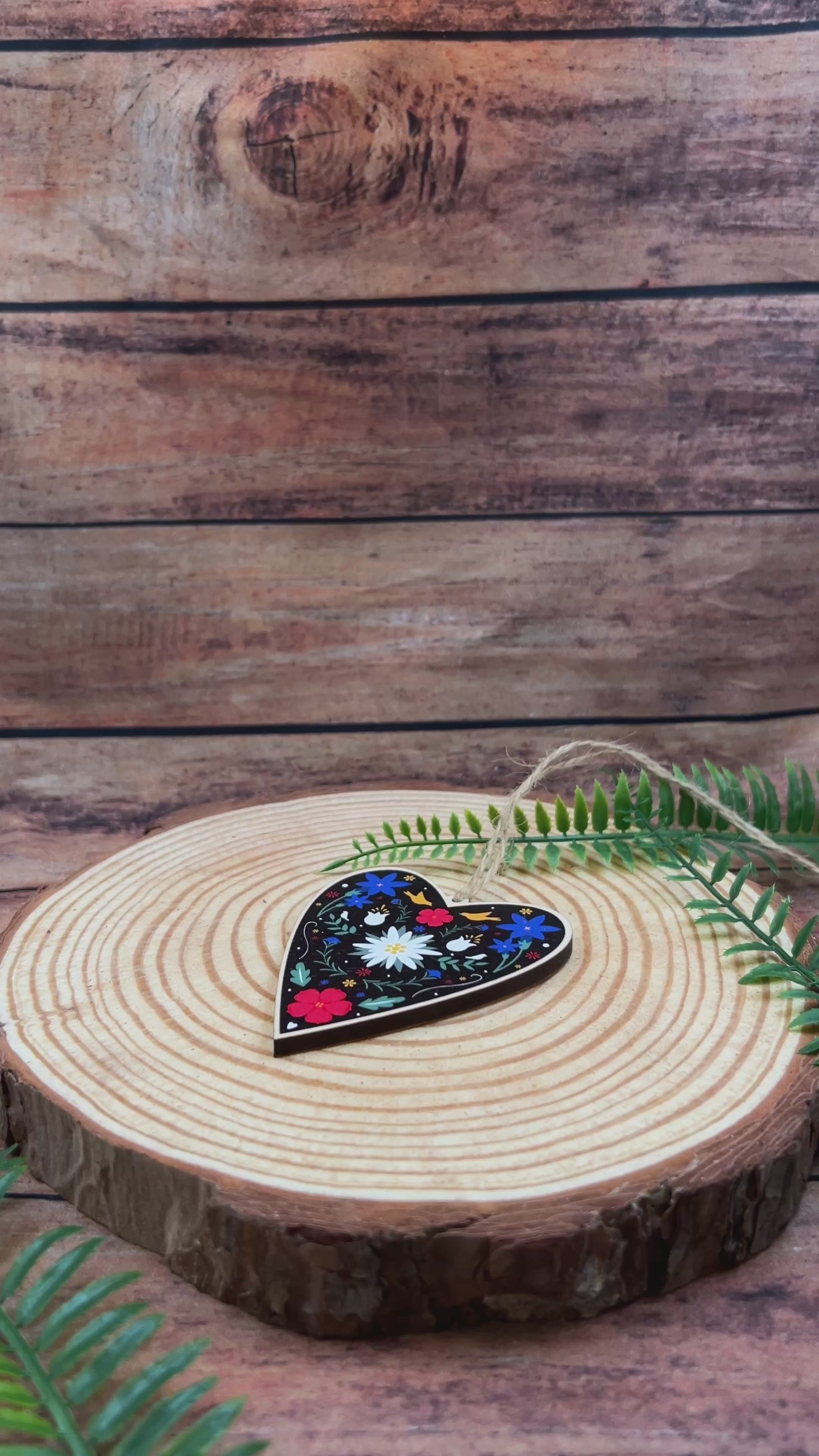 video of Swiss Edelweiss Alpine Heart Decoration